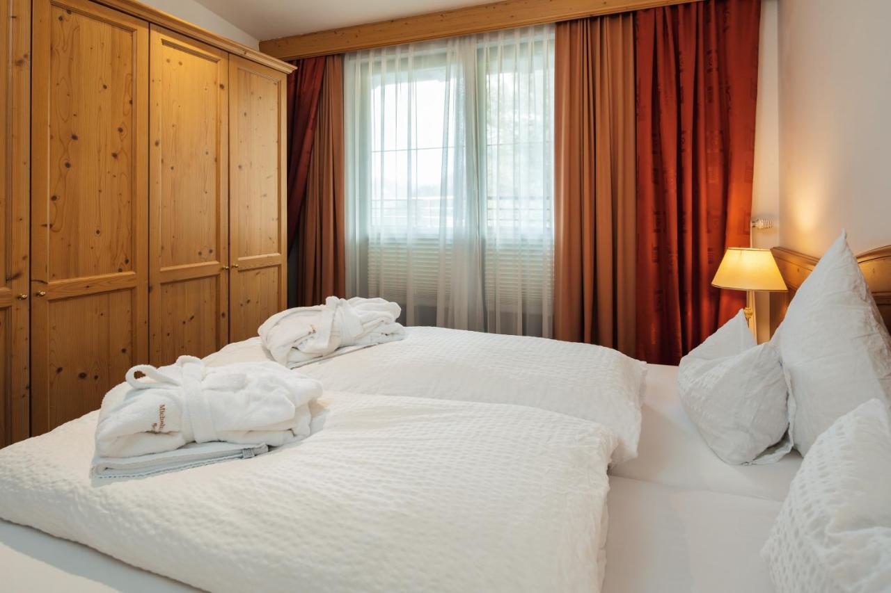 Hotel Garni Alpenruh-Micheluzzi Зерфаус Екстер'єр фото