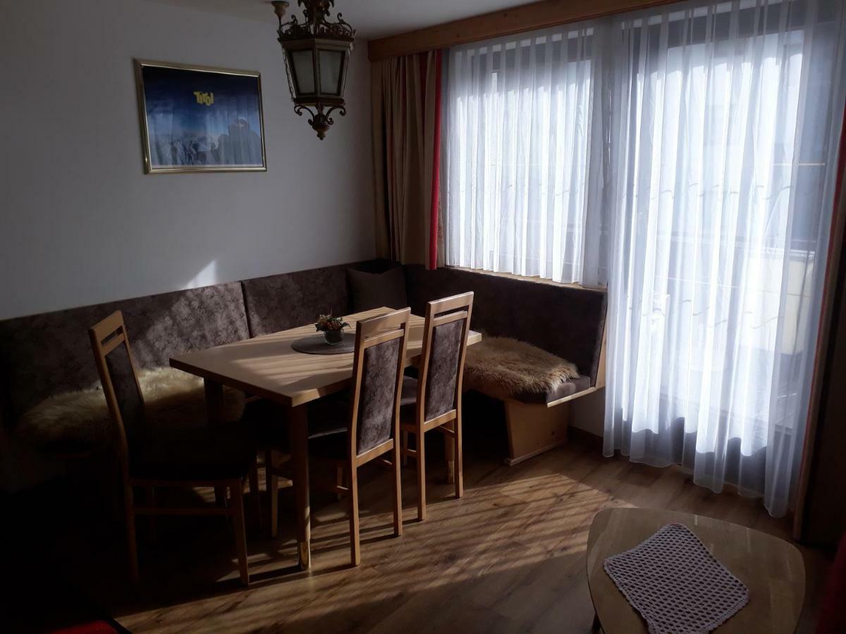 Hotel Garni Alpenruh-Micheluzzi Зерфаус Екстер'єр фото